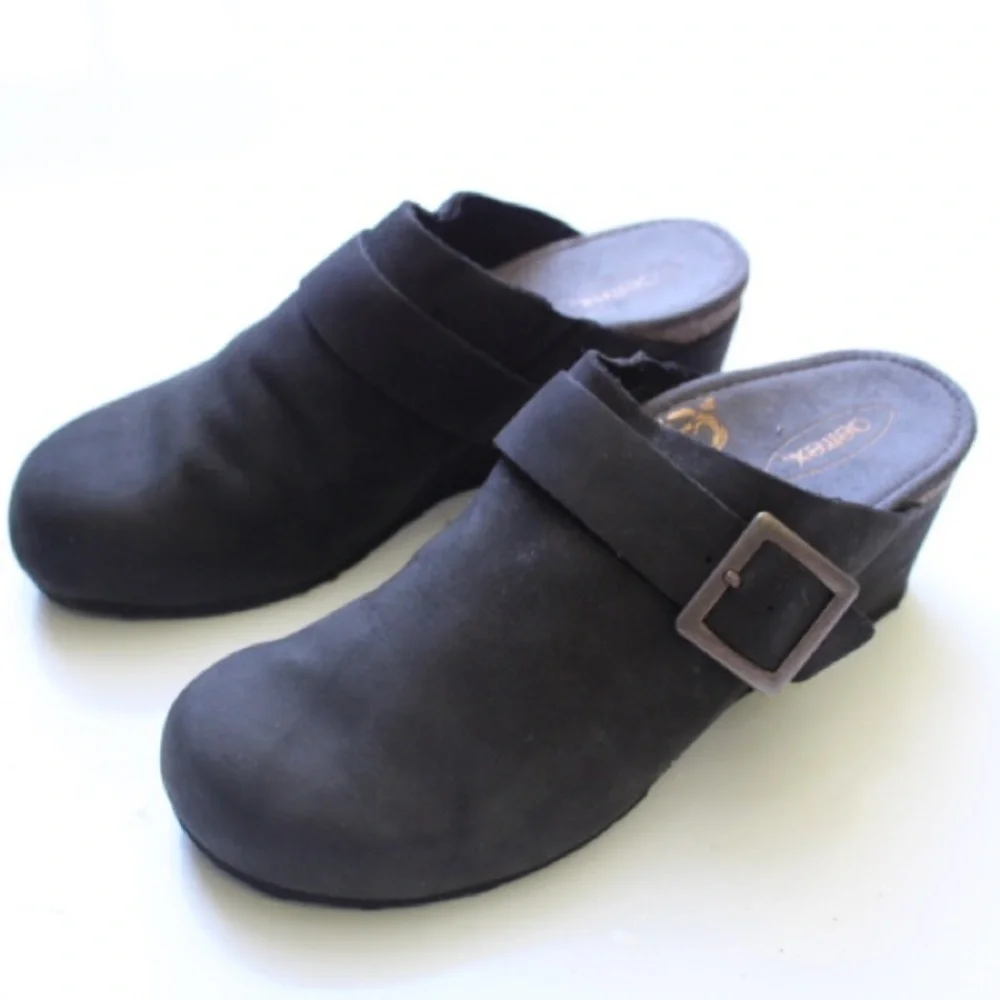Aetrex amelia mules